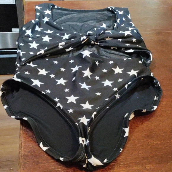 Alpine Black and White Star One Piece - Picture 8 of 10